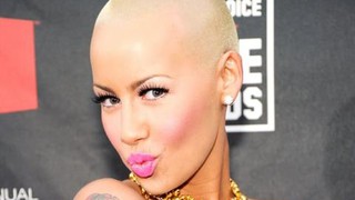 Chân dài Amber Rose: 'Không thể hẹn hò vì mọi đàn ông đều sợ tôi'